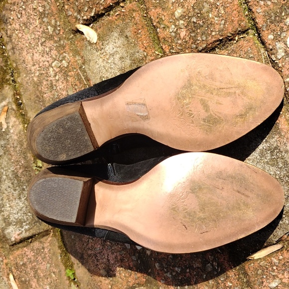 🦋🏵️🦋Free People Suede Booties - Picture 10 of 12